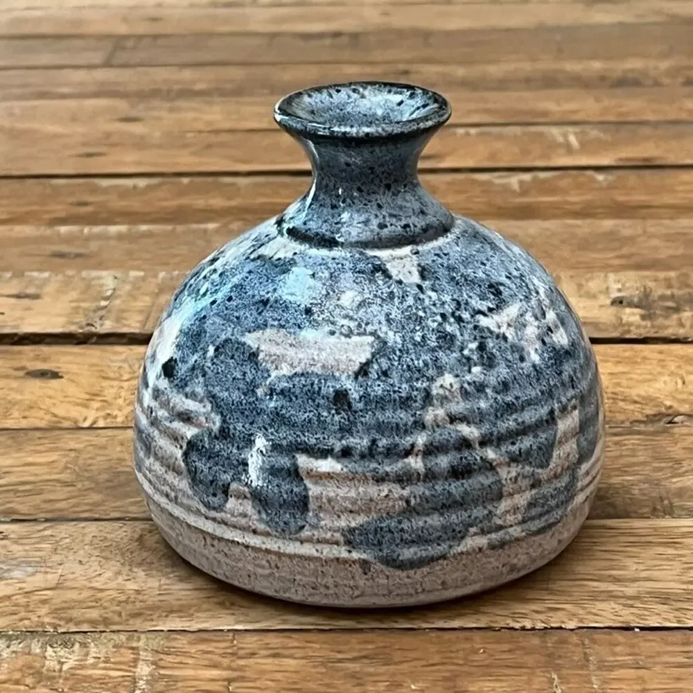 Vintage 86 Studio Pottery Stoneware Bud Vase 4